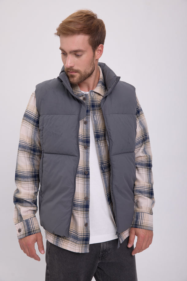 Product CHALECO PUFFER VESTERBRO - Iron Gate - Image 1