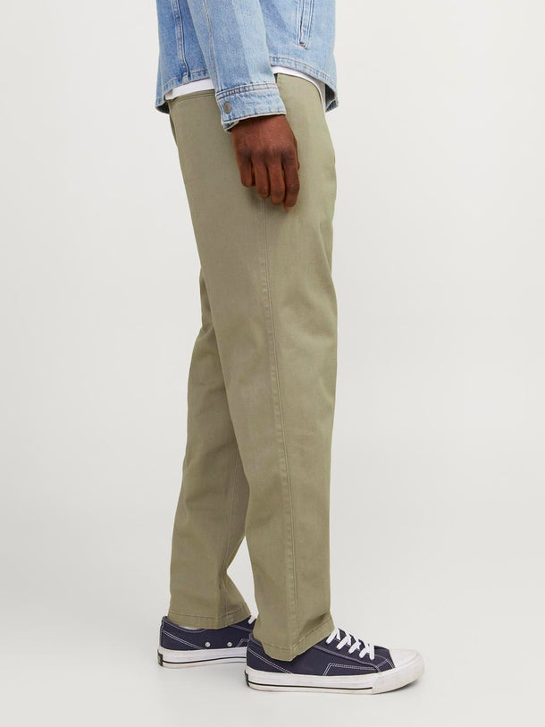 Product PANTALÓN CHINO DAVE - Oil Green - Image 5