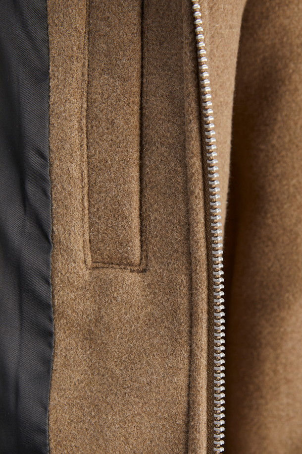 Product CAMPERA BOMBER VENICE - Shitake - Image 2