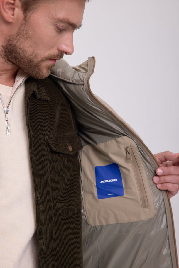 Product CAMPERA PUFFER VESTERBRO - Silver Sage - Image 3