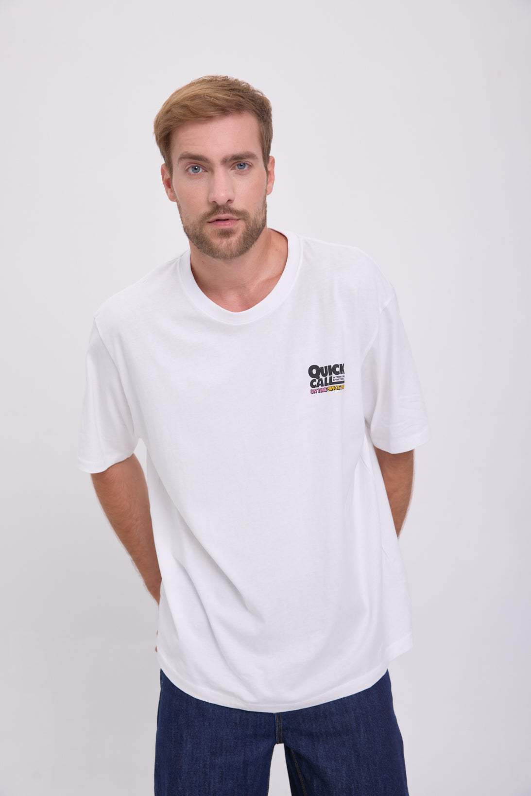 CAMISETA SALON - Bright White Print:RUNNING RABBIT