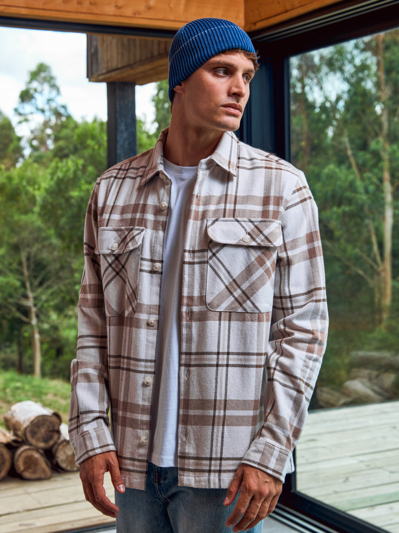 SOBRECAMISA RAYMOND - Cloud Dancer Fit:COMFORT FIT