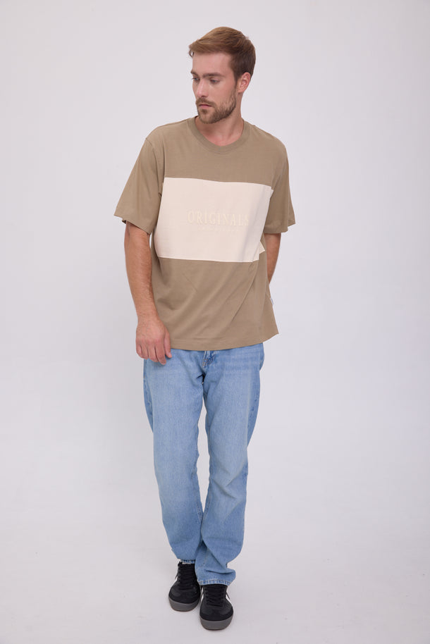 Product CAMISETA FREDERIKSBERG MARGATE - Silver Sage Detail:ANTIQUE WHITE BLOCKING - Image 3