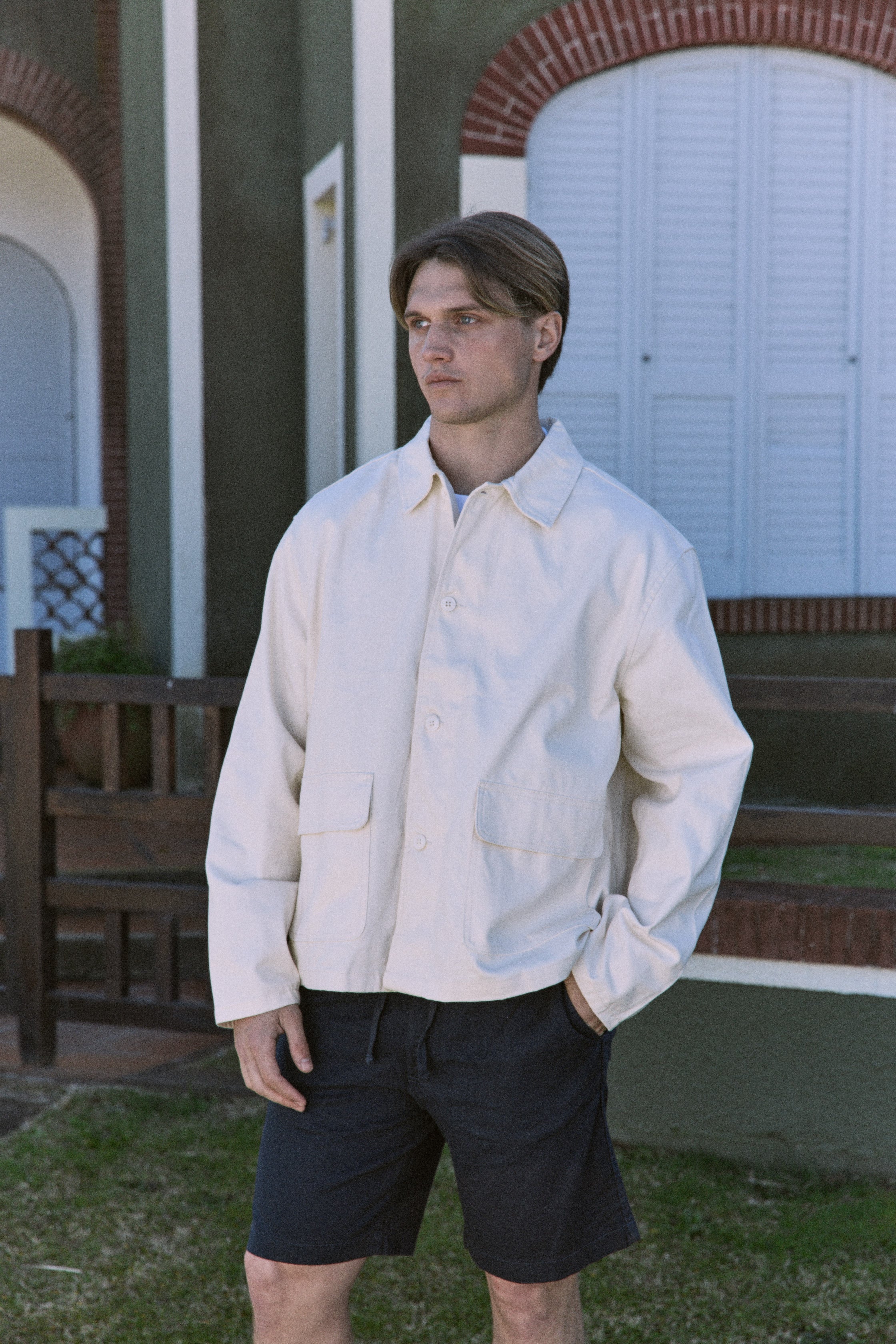 CAMPERA WORKER CON CUELLO CAMISERO RETIRO COACH - Antique White