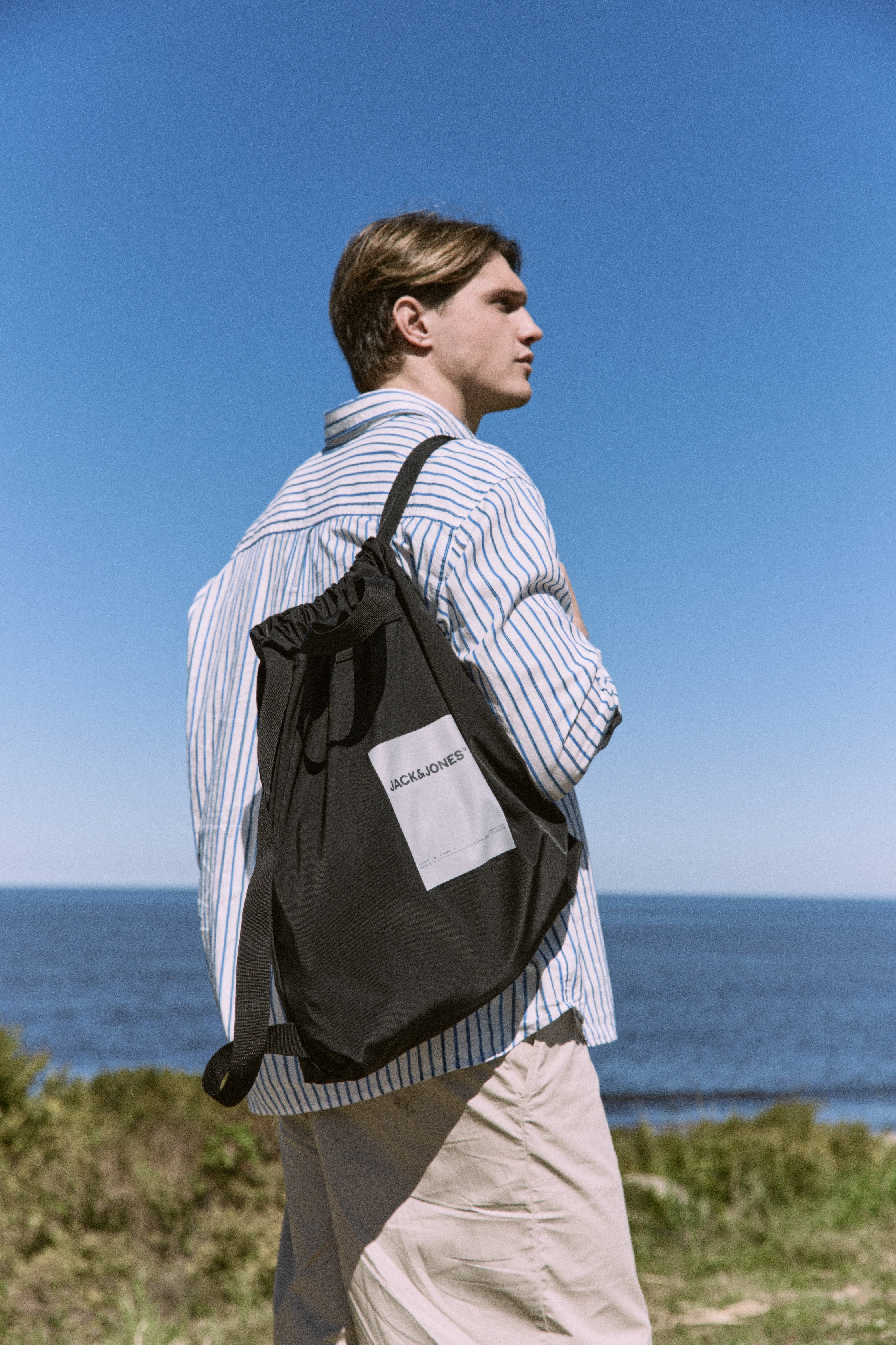 MOCHILA TOTE CON ASAS WEST - Black