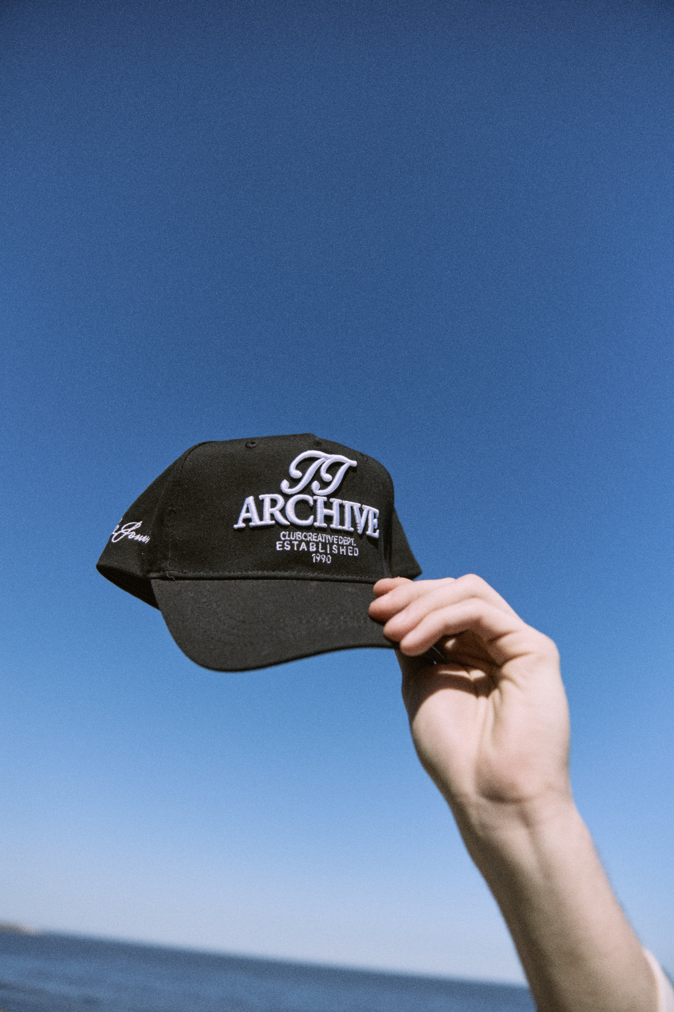 GORRO CON VICERA HAINES - Black