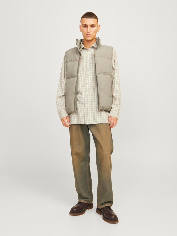 Product CHALECO PUFFER VESTERBRO - Silver Sage - Image 8