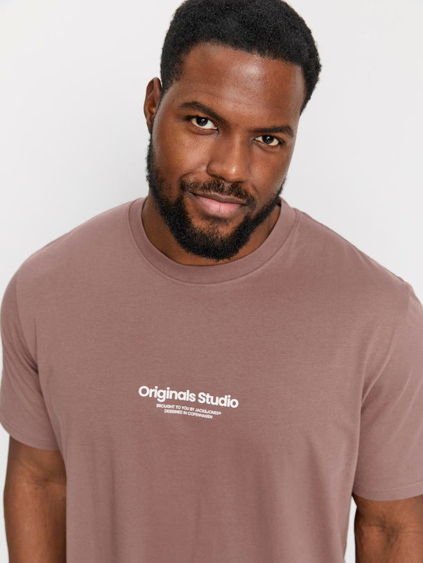Product CAMISETA VESTERBRO PLUS - Deep Taupe - Image 5