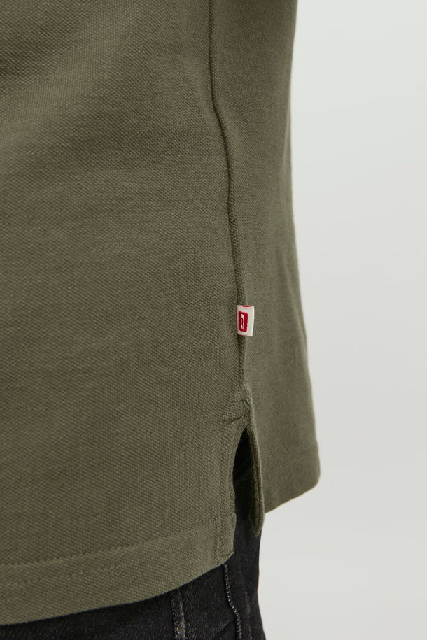 Product CAMISETA POLO BASIC - Olive Night Detail:SLIM FIT - Image 4