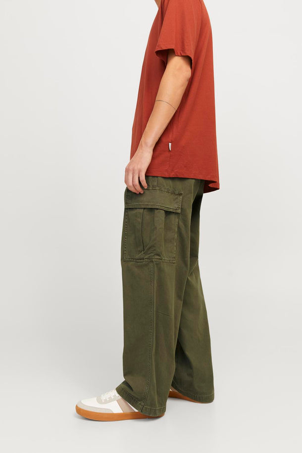 Product PANTALÓN CARGO AVERY-Olive Night - Image 14
