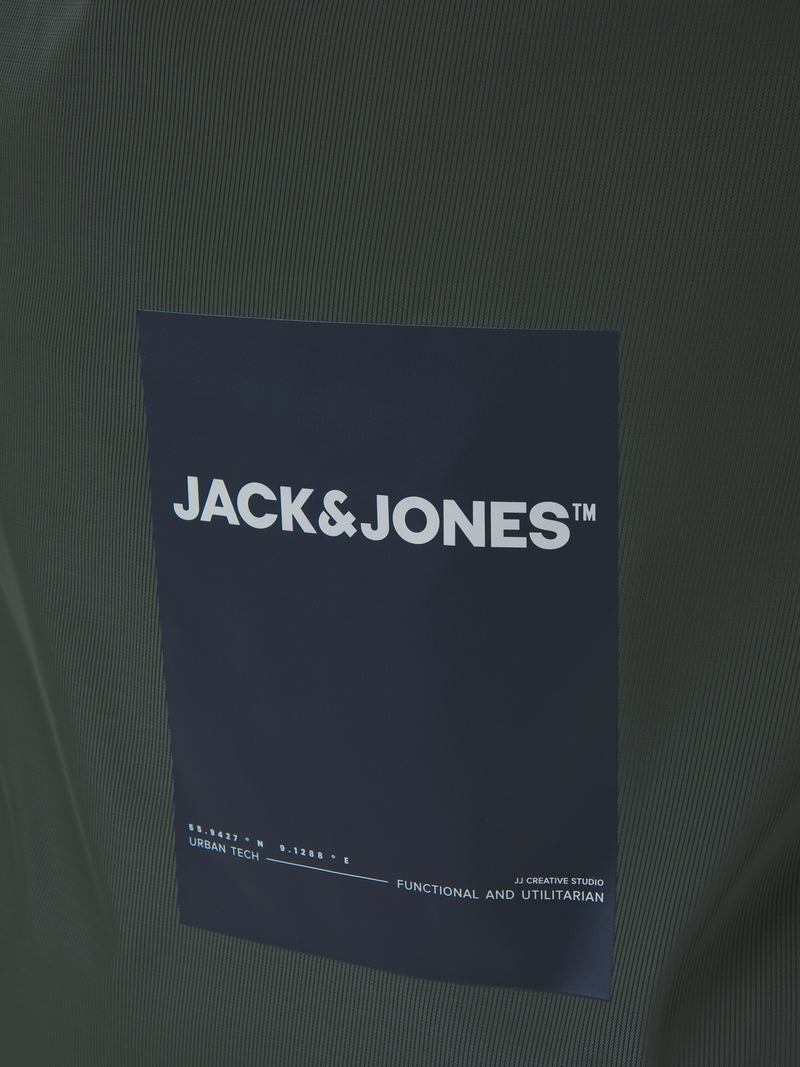 4696537