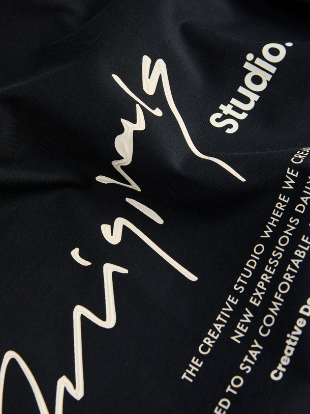 Product CAMISETA MANCHESTER SCRIPT-Black - Image 3
