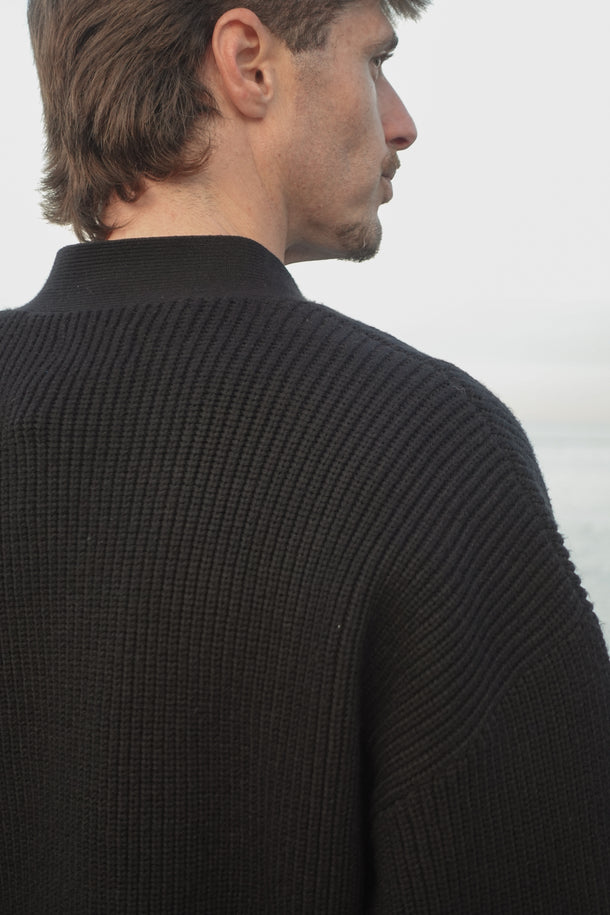 Product SWEATER DASH - Black - Image 3