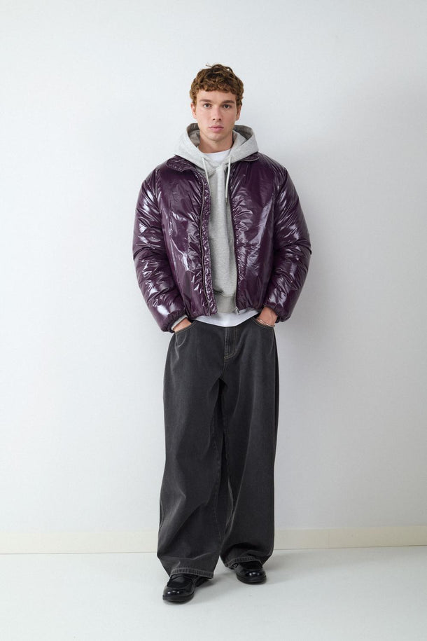 Product CAMPERA ACOLCHONADA EFECTO BRILLANTE BMK-Plum Perfect - Image 2
