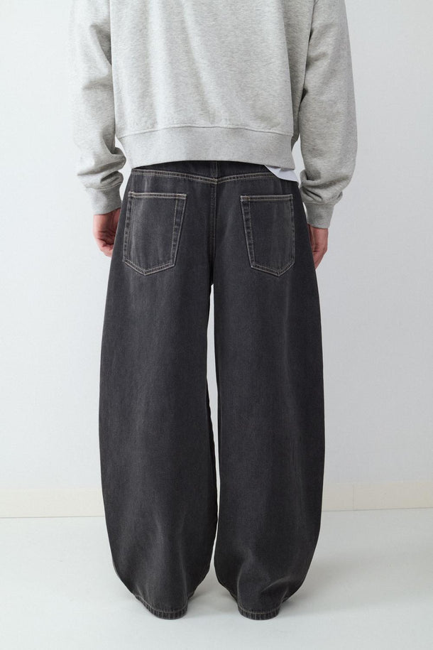 Product JEAN BALLOON BMK-Black - Image 3