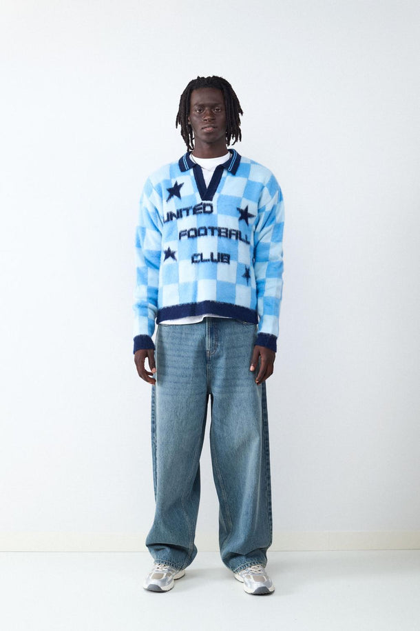 Product SWEATER CUELLO EN V BASEBALL-Light Blue - Image 2