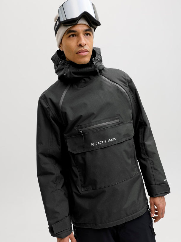 Product SKI CAMPERA ANORAK TÉCNICA ARENNE-Black Beauty Detail:JJ BRANDING - Image 3