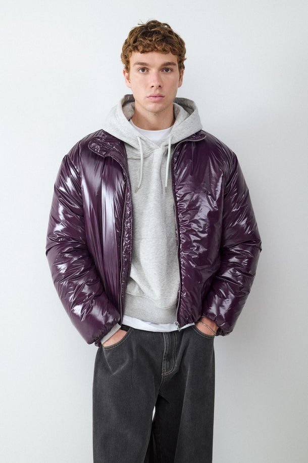 Product CAMPERA ACOLCHONADA EFECTO BRILLANTE BMK-Plum Perfect - Image 1
